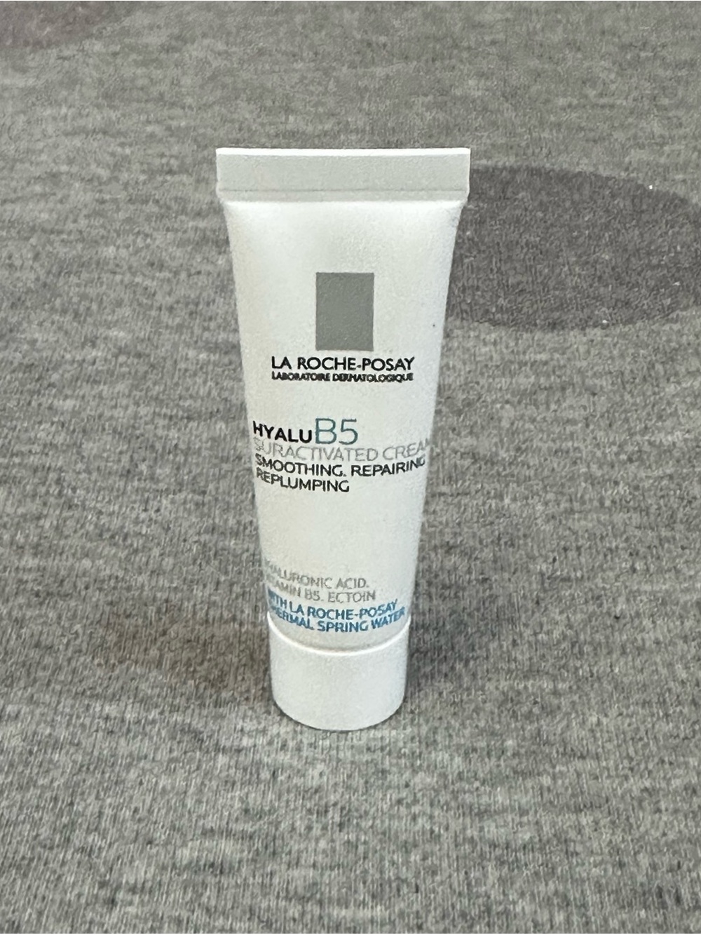 5 for $15! La Roche-Posay HyaluB5 Suractivated Cream Sample